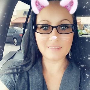 Meet your Posher, Melyssa